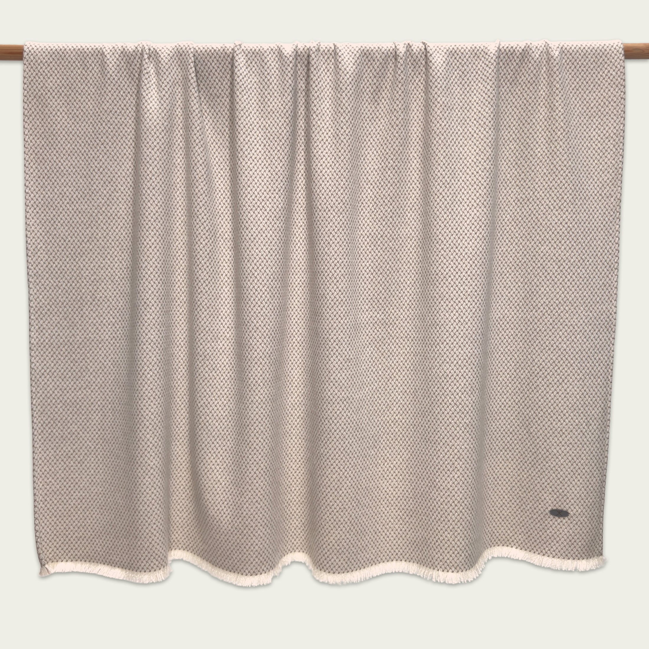 "Tierra Clara" Blanket